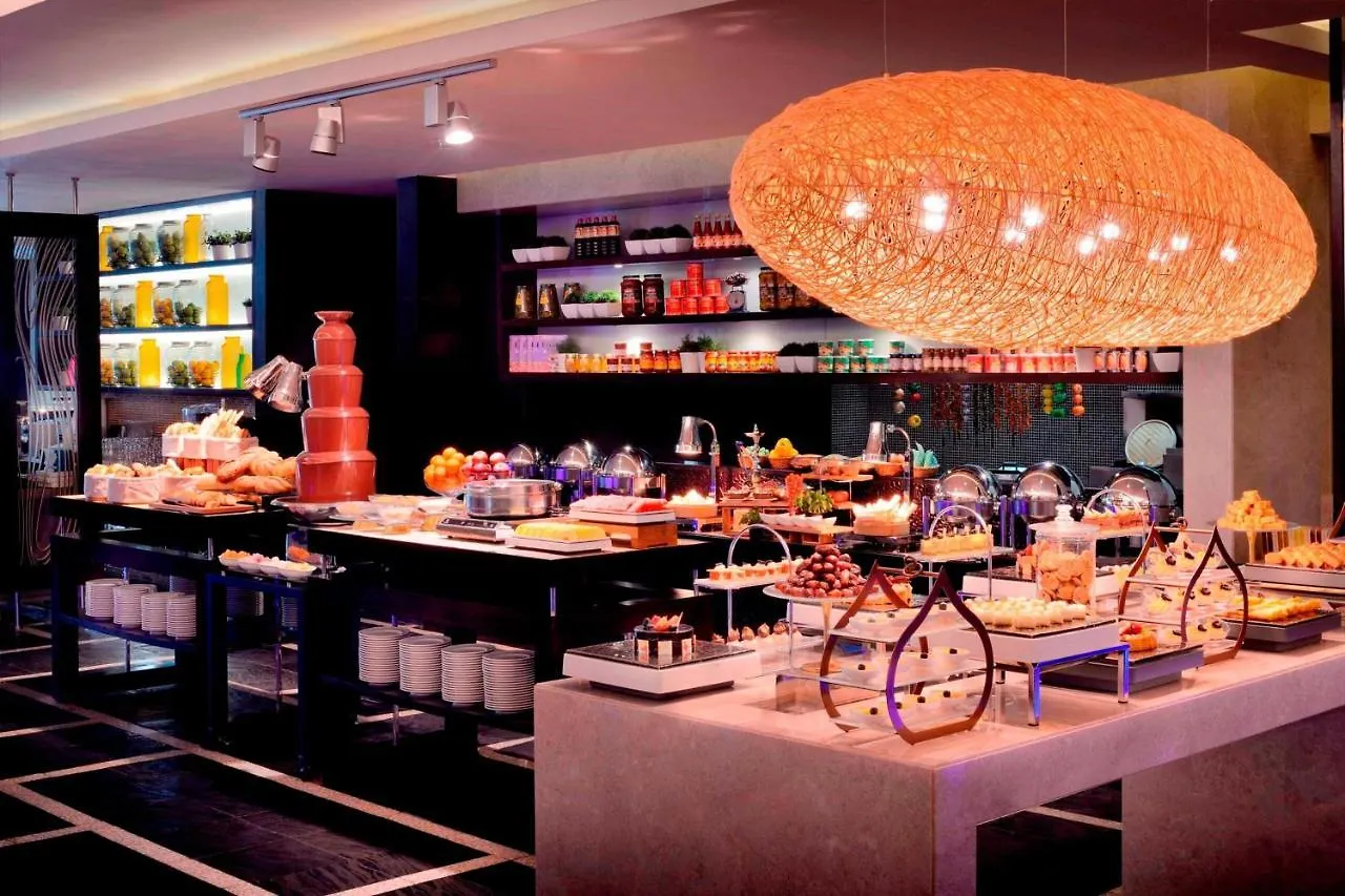 Marriott Hotel Al Jaddaf, Дубай