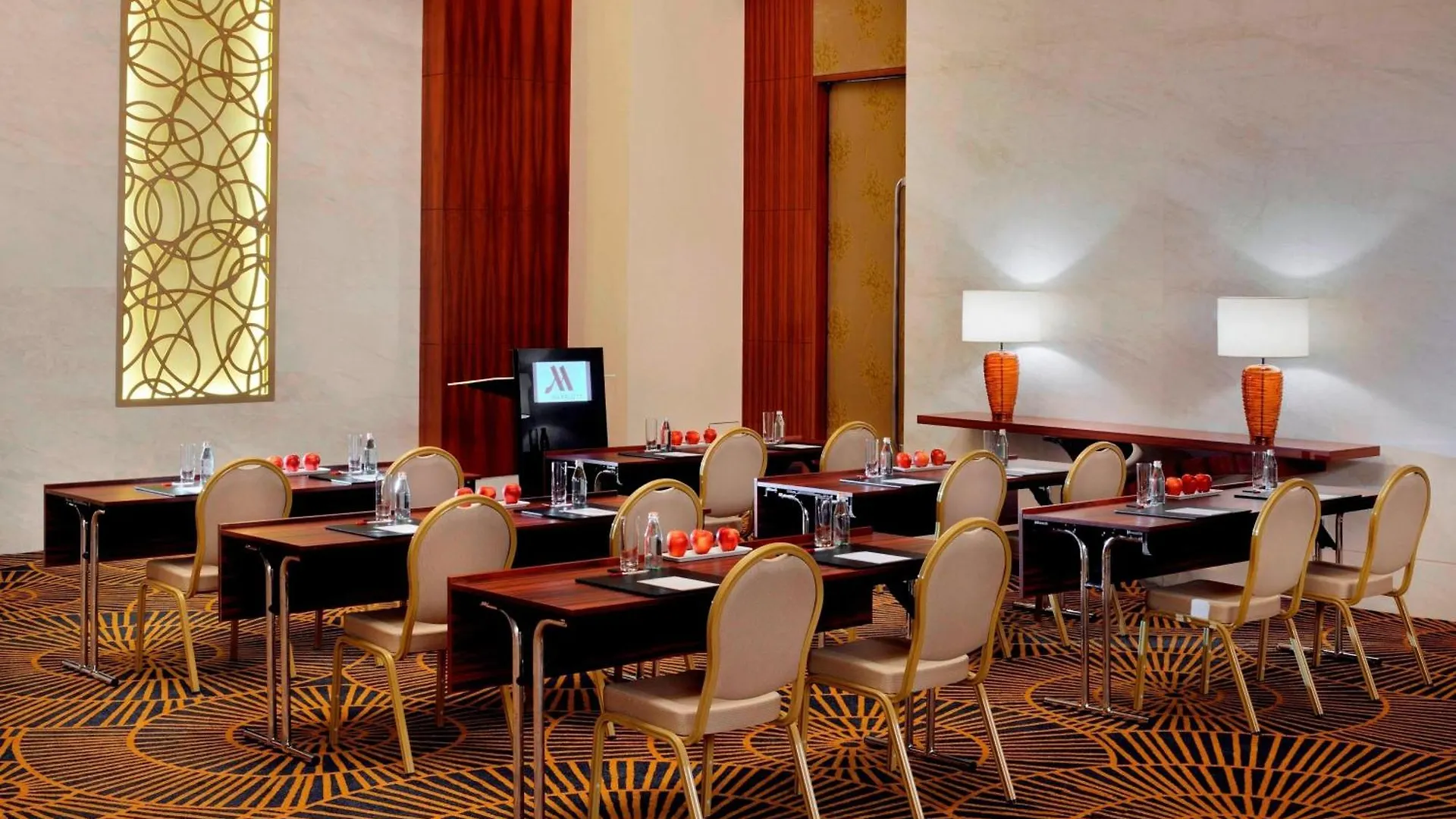Marriott Hotel Al Jaddaf, Дубай