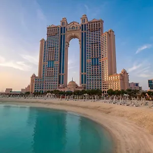 Апартаменты Fairmont Marina 